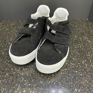Goats Platform Sneakers